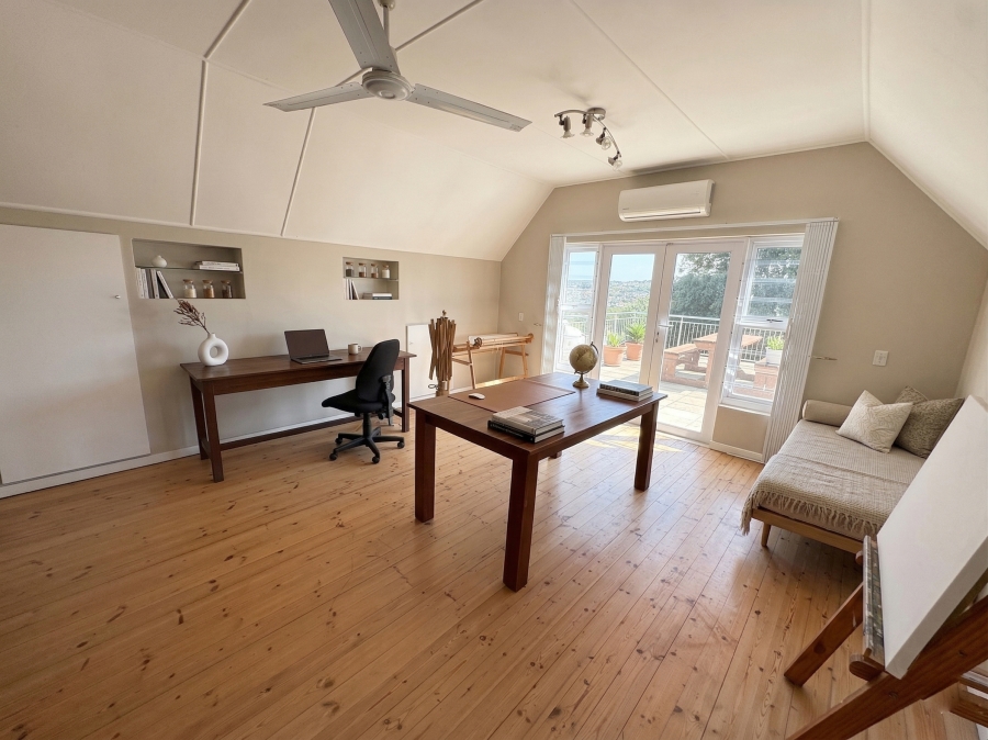 4 Bedroom Property for Sale in Nahoon Beach Eastern Cape